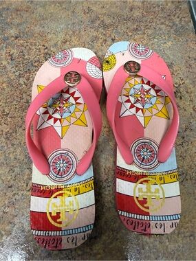 Tory Burch Pink Graphic Compass-Print Flip Flop Sandals